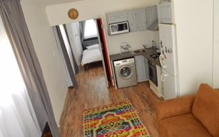 1 Bedroom Garden Cottage in Newlands