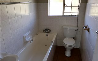 3 Bedroom Townhouse in Moreleta Park