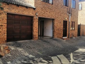 3 Bed Townhouse in Willowbrook