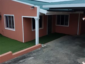 3 Bed House in Caneside