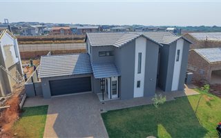 3 Bedroom House in Midstream Estate