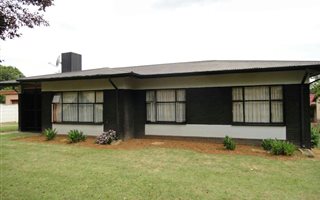 3 Bedroom House in Ncandu Park