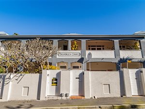 3 Bed Apartment in Wynberg Upper