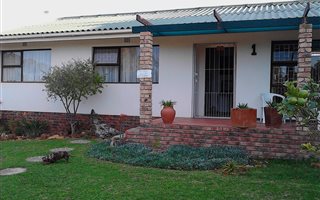 2 Bedroom Cluster in Napier
