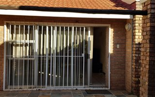 3 Bedroom House in Camelot