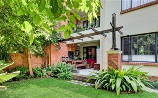 2 Bedroom Apartment in Sunninghill