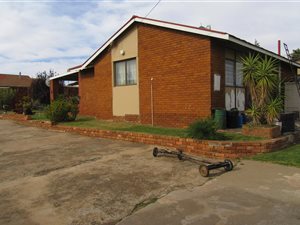 3 Bed House in Claremont