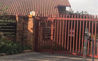 2 Bedroom Cluster in Highveld