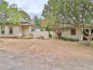 4 ha Farm in Somerset West Central