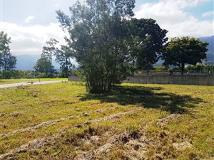 940 m² Land available in Die Bult
