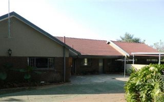 180 m² Commercial space in Winternest