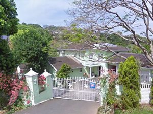 6 Bed House in Atholl Heights