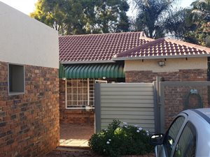 3 Bed Townhouse in Doornpoort and surrounds