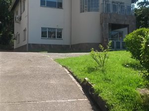 5 Bed House in Umhlatuzana
