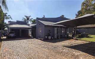 2 Bedroom Duet in Zwartkop