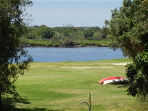 3 Bed Apartment in Keurboomstrand