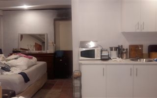 1 Bedroom Garden Cottage in Bothasig