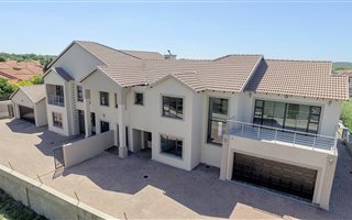 8 Bedroom House in Zambezi Country Estate