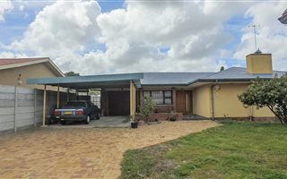 3 Bedroom House in Parow North