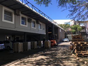 1300 m² Industrial space in Red Hill
