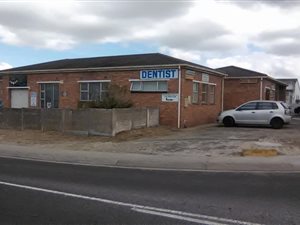 50 m² Commercial space in Strandfontein