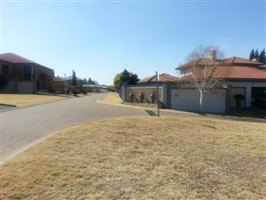 1000 m² Land available in Three Rivers