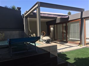 3 Bed House in Bryanston
