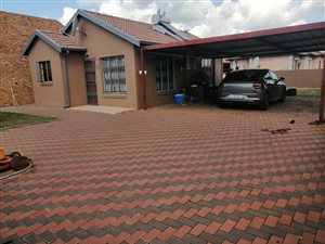 2 Bed House in The Orchards