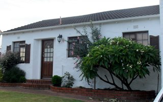 2 Bedroom House in Edgemead