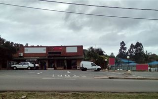 350 m² Retail Space in Waterfall