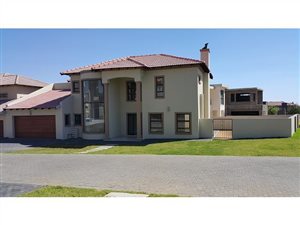 4 Bedroom House in Crescent Wood Country Estate