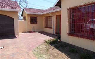 3 Bedroom House in Mayberry Park