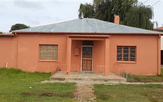 3 Bedroom House in Trompsburg