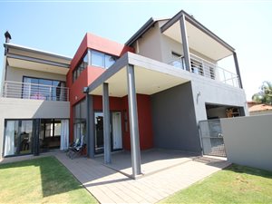 3 Bed House in Hazeldean (Silverlakes Surroundings)
