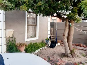 3 Bed House in Scottsdene