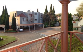 3 Bedroom Apartment in Dowerglen and Ext