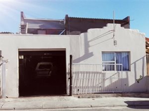 5 Bed House in Tafelsig