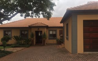 3 Bedroom Simplex in Heatherview