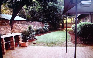 4 Bedroom House in Elarduspark