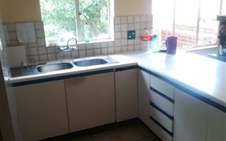 2 Bedroom House in Zwartkop