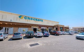 3764 m² Commercial space in Kosmosdal