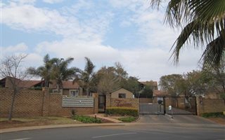2 Bedroom Apartment in Moreleta Park