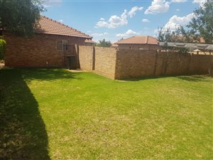 3 Bed Duplex in Hazeldean (Silverlakes Surroundings)