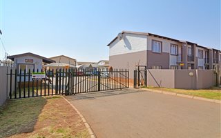 2 Bedroom Apartment in Protea Glen