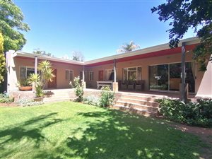 4 Bed House in Middelpos