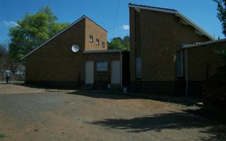 4 Bedroom House in Trompsburg