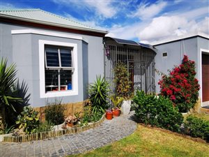 2 Bed House in Blouberg Sands