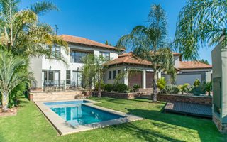 4 Bedroom House in Glen Marais