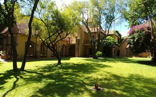 5 Bedroom House in Waterkloof