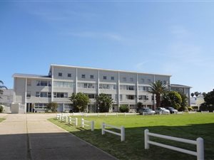3 Bed Apartment in Summerstrand